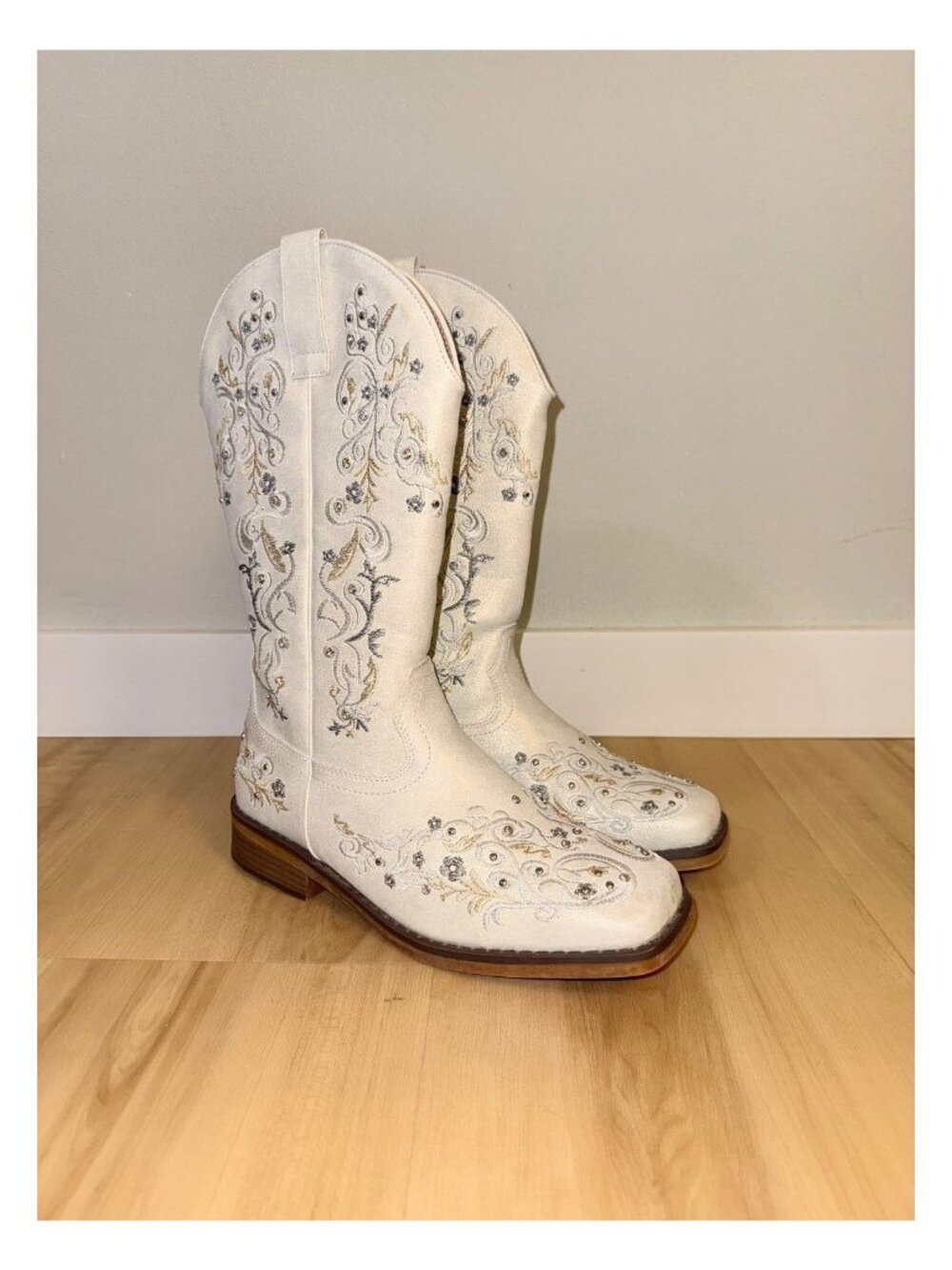 WrangWalker Rhinestone Western Size 9 - 1979